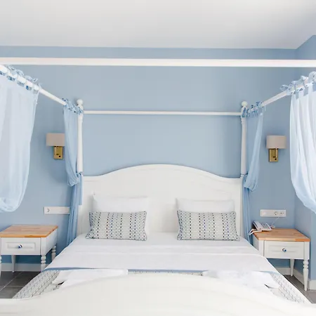 Luvi - Adults Only Hotell 2*