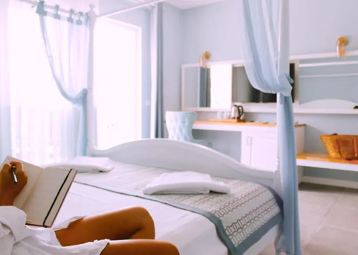 Отель Luvi - Adults Only